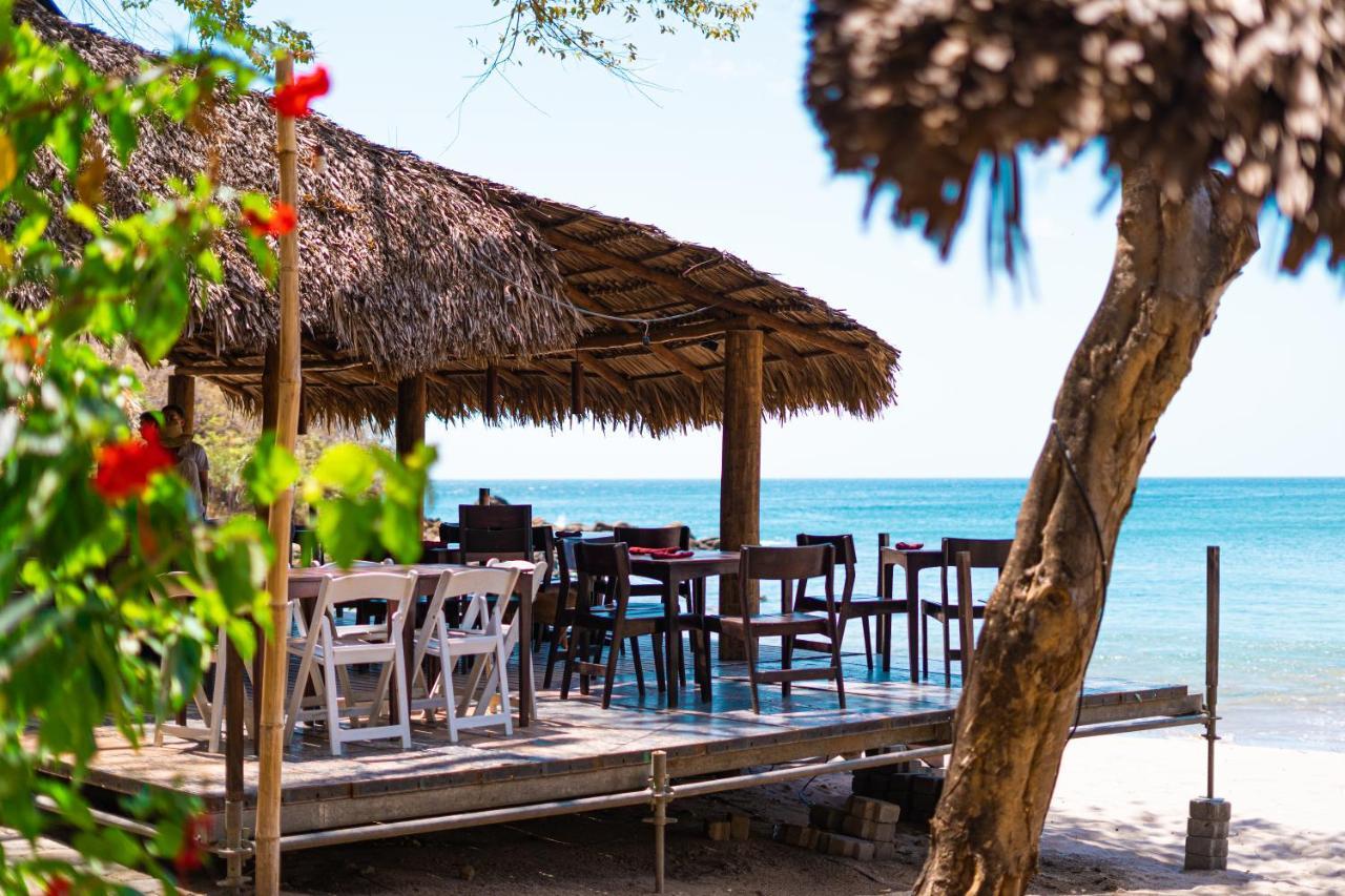Aqua Oceanfront Hotel Resort El Gigante Dış mekan fotoğraf